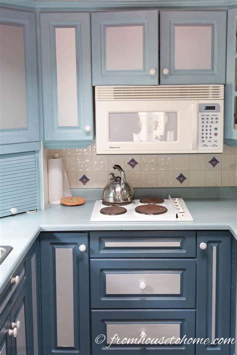 Now question is how to update there are surfaces made of real wood, veneered wood, plastic film, melamine resin coating, matt or glossy colored lacquer, glass and much more. How to Paint Melamine Kitchen Cabinets | Painting kitchen ...