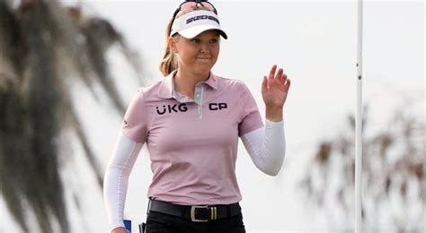 Canada S Brooke Henderson Starts Hot Takes Four Shot Lead At LPGA Opener