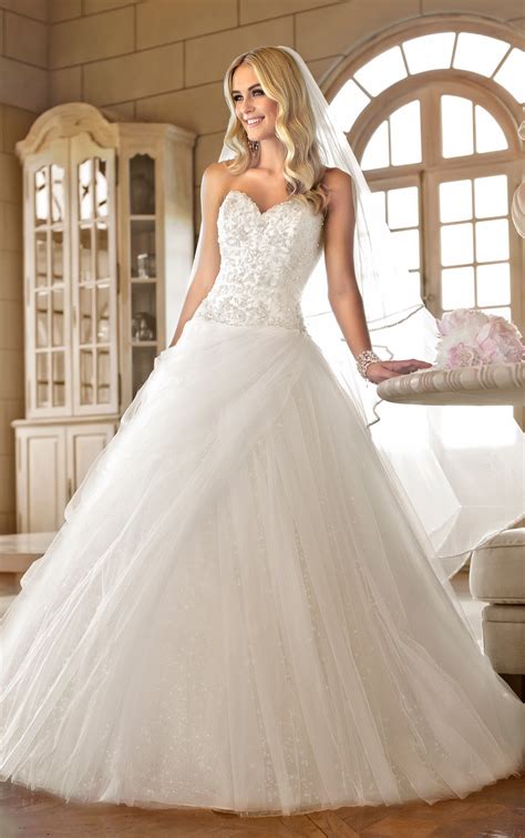 Pinterest Fashion Show Say Yes To This Wedding Dress Strapless Wedding Dresses And Gowns