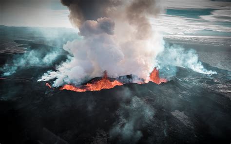 Holuhraun Fissure Eruption Of Bardarbunga Volcano Iceland Volcano