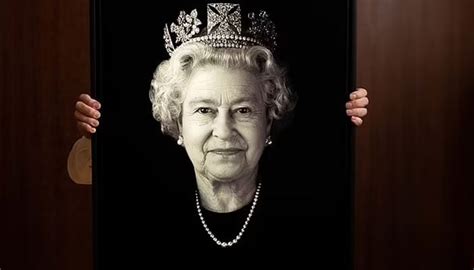 Queen Elizabeths Never Before Seen Portrait Unveiled To Mark Her