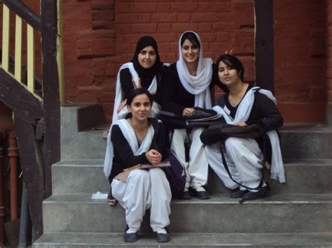 Beautiful Kashmiri Girls Cuteness