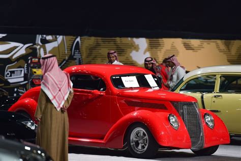 التاريخ الهجري اليوم في السعودية خدمة مجانية تمكنك من معرفة تاريخ اليوم هجري في السعودية حسب تقويم أم القري أو حسب رؤية الهلال وكذلك تحويل التاريخ الهجري مقابل التاريخ الميلادي. السعودية تجمع أندر السيارات الكلاسيكية في معرض الرياض 2019 ...