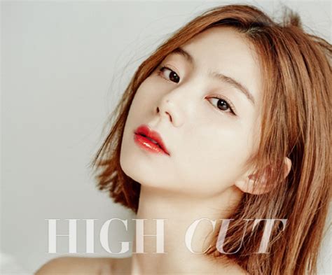 Park Soo Jin Looks Absolutely Beautiful In First Pictorial Since Wedding Soompi