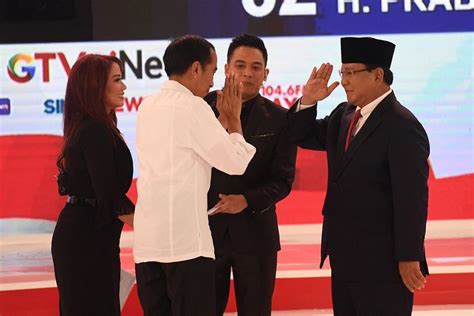 Islam dari segi bahasa bermaksud tunduk dan meyerah. Pakar Bahasa Tubuh Bongkar Maksud Tersembunyi dari ...