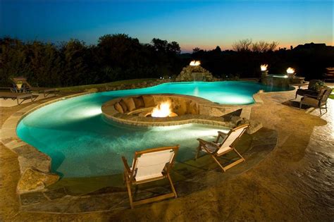 20 Beautiful Outdoor Fire Pit Ideas