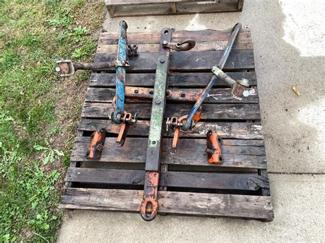 Allis Chalmers D14d15d17 Drawbar Yoke Cradle And 3 Pt Bigiron Auctions