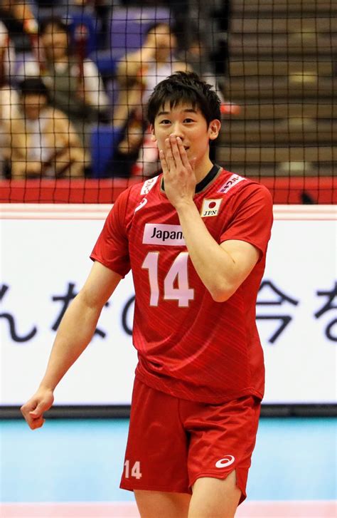 Ran has some american ancestry through his grandfather and his mother is half japanese, half german. ボード「男子バレー」のピン