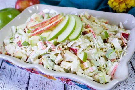 See more ideas about coleslaw, healthy coleslaw, coleslaw recipe. Yummy Apple Coleslaw | Recipe in 2020 | Apple coleslaw ...