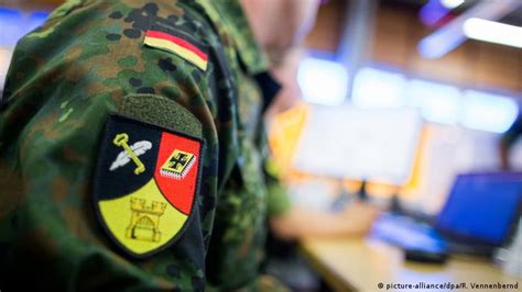 German Defense Ministry Admits Huge Spending On Consultants Dw Learn