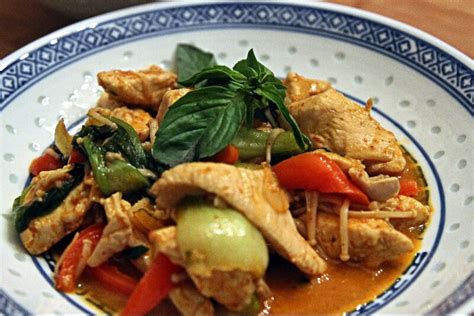 Poulet au basilic thaï Les recettes faciles
