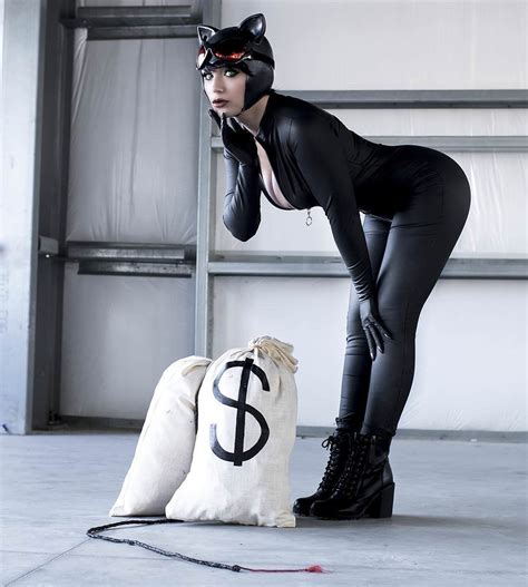 10 finest catwoman cosplay every dc fans must see