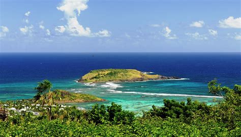 Baie de grand cul de sac, st. A St Barth, l'île orchidée | Magcentre