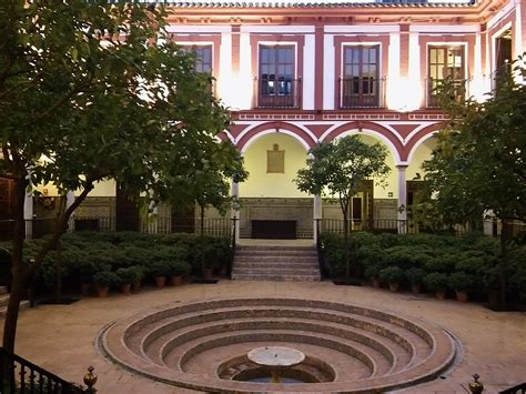10 mejores atracciones en sevilla, provincia de sevilla: Cultura de Sevilla: Hospital de los Venerables, la magia ...