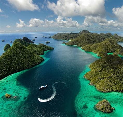 9 Pulau Di Indonesia Ini Gak Kalah Indah Dengan Maldives Bikin Takjub