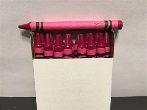 16 Crayola Crayons Magenta Bulk Ebay