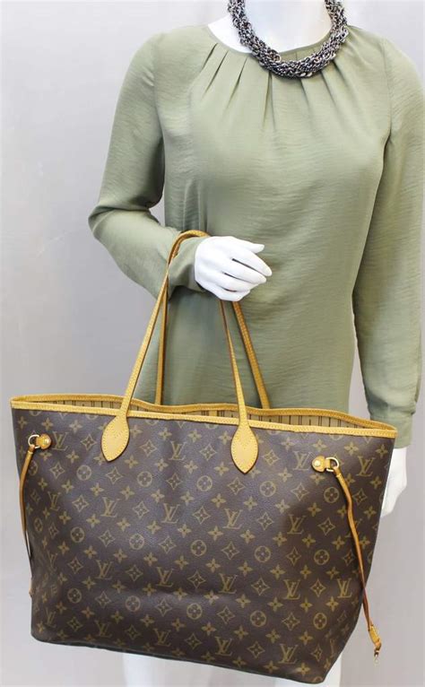 Free delivery above rm99 cash on delivery 30 days free return. LOUIS VUITTON Neverfull GM Monogram Canvas Shoulder Bag