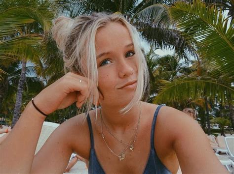 La república checa dio la primera sorpresa de los octavos de final tras eliminar a. mesqueunclub.gr: Mikky Kiemeney, the sports girlfriend of ...
