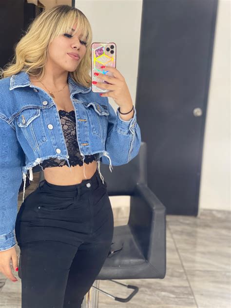 Desiree Gonzalez on Twitter: "Nuevo look 💇‍♀️ ️‍🔥 https://t.co