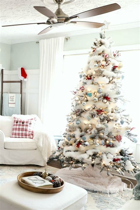 Create A Snow Covered Christmas Tree 5 Tips And Ideas Artsy Chicks Rule