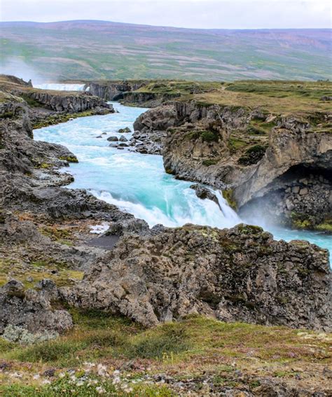 Inmensas llanuras verdes, montañas, cascadas, glaciares, géiseres, volcanes. Maravillas de Islandia | Viajes Ikea