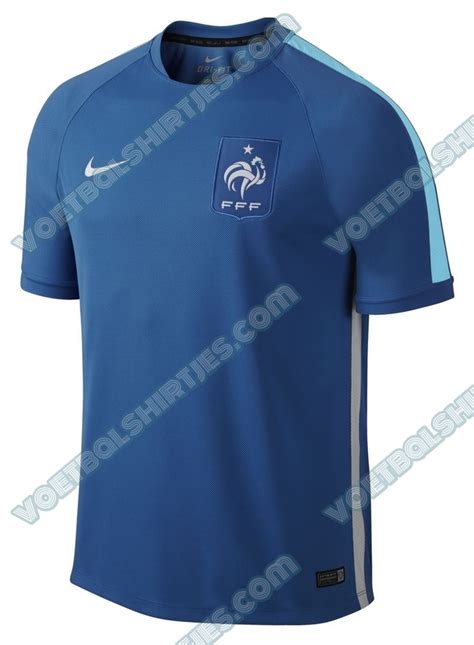 Dit betekent 48 verschillende shirts, broeken en sokken. Frankrijk trainingsshirts 15/16 - Voetbalshirtjes.com