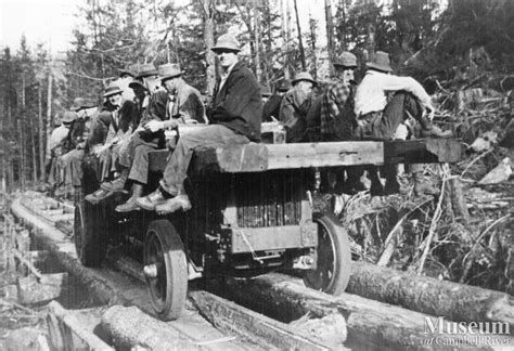 Logging Crew On The Crew Bus Campbell River Museum Online Gallery