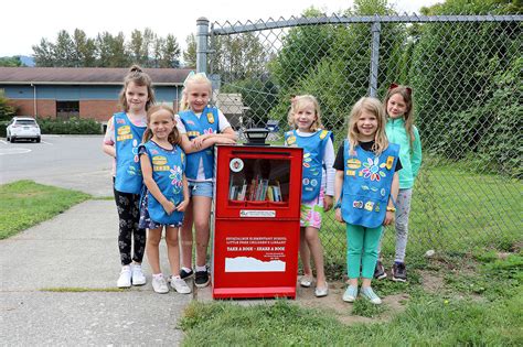 Girl Scout Troop installs Little Free Children's Library | Snoqualmie ...