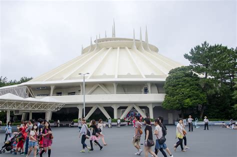 Tokyo Disneyland Space Mountain
