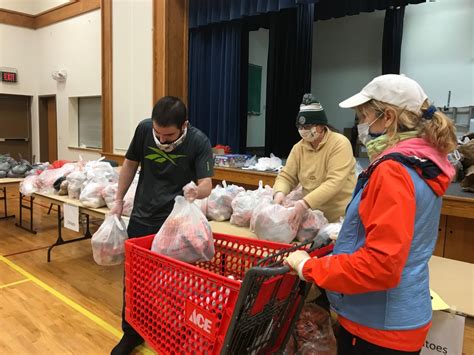 Billerica Steps Up As Demand Rises At Food Pantry Lowell Sun