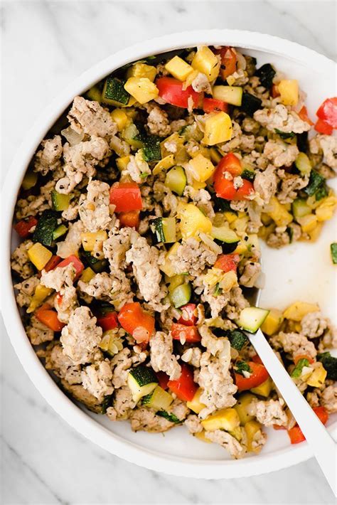 Turkey isn't just for thanksgiving and submarine sandwiches. Paleo and Whole30 Ground Turkey Hash | Recipe | Ground ...