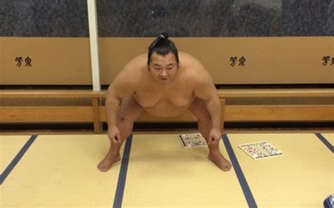 Wtf This Sumo Wrestler Decided To Post Some Photos On His Blog Is He Wearing Anything