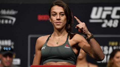 50 Most Attractive And Powerful Female Mma Fighters Of All Time Hood Mwr