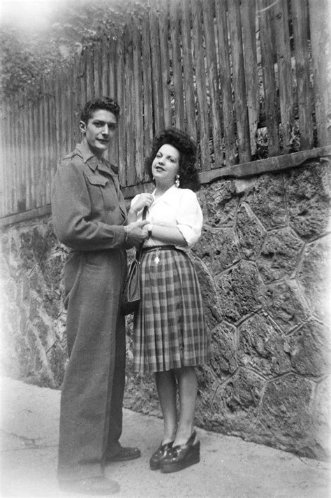 Utilisateurs parcourant actuellement ce forum: Mode - années 40 | fashion 1930-50s | Mode années 40, Années 40 et Style des années 1940