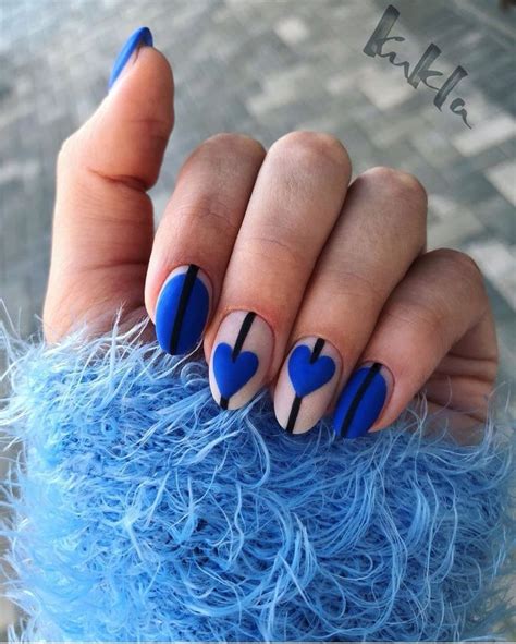 Blue Heart Negative Space Round Nails Round Nails Heart Nails Space