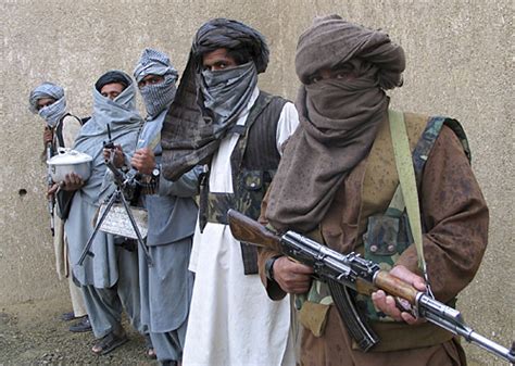 Die vereinigten staaten führten den krieg in afghanistan zuerst im rahmen der operation enduring freedom an. kriegsbilder, watan afghanistan