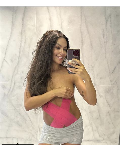 Cristina Pedroche Muestra La Primera Fotografía De Su Cuerpo Tras Dar A Luz