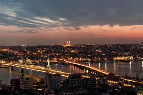 İstanbul, türkiye'de yer alan şehir ve ülkenin 81 ilinden biri. The best 5 days in Istanbul Itinerary + Guide | It's All ...