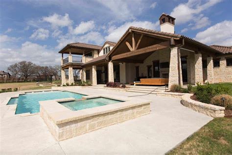 Texas Hill Country Home Gets A Gorgeous Rustic Contemporary Makeover