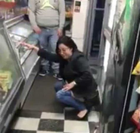 Woman Is Kicked Out Of New York City Bodega For Peeing On The Floor Daily Mail Online