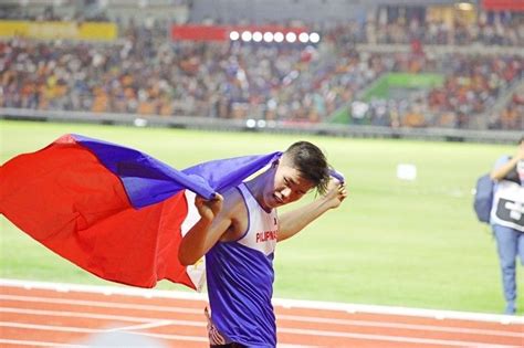 6 in the world, cleared 5.75 meters in saturday's qualifications to book one of the 12 spots in the final, joining a tough field composed of athletes he has already competed against more than once. Philippines to replace Obiena as Olympic flagbearer due to ...