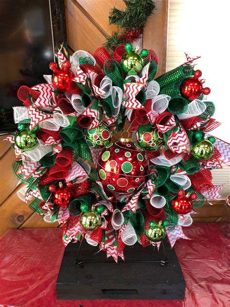 Mickey Themed Spiral Deco Mesh Wreath Etsy Retro Christmas