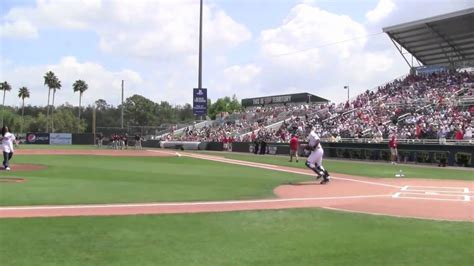 Troy polamalu times snap count to perfection (vine). Troy Polamalu throws first pitch to Joe Mauer at Twins ...
