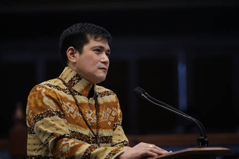 Marawi Grand Imam Withdraws Support For Robin Padilla Over Same Sex