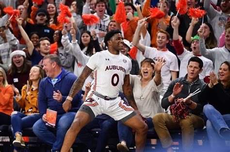 Auburn Relies On Defense And Rebounding In 61 58 Win Against Florida
