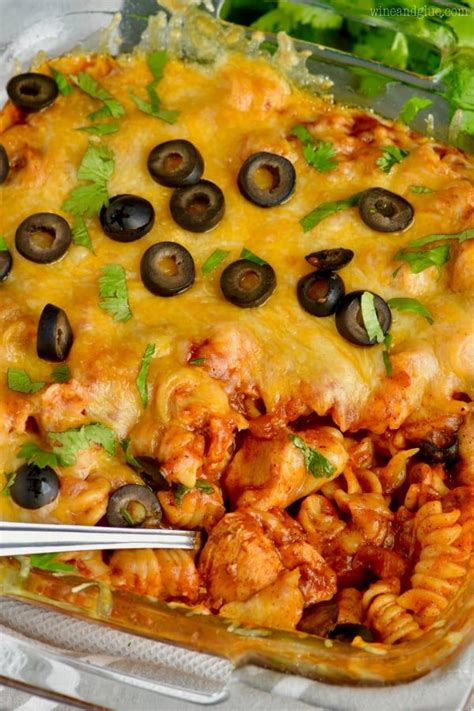 This Instant Pot Chicken Enchilada Pasta Casserole Makes The Perfect