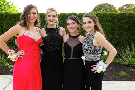 Southwestern Connecticut Prom Dress Trends 2017