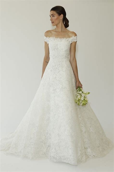 Oscar De La Renta Bridal Fall 2015 Collection Includes Amal Alamuddins Wedding Gown Laiamagazine