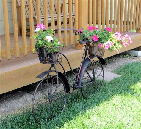 Bicycle Planter I Fell In Love With Found It At Menards In The Garden