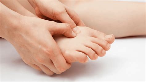Jak wygląda stopa cukrzycowa Przyczyny objawy i leczenie stopy
